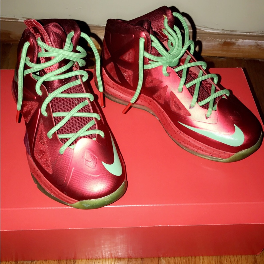 Lebron X Christmas Day Edition